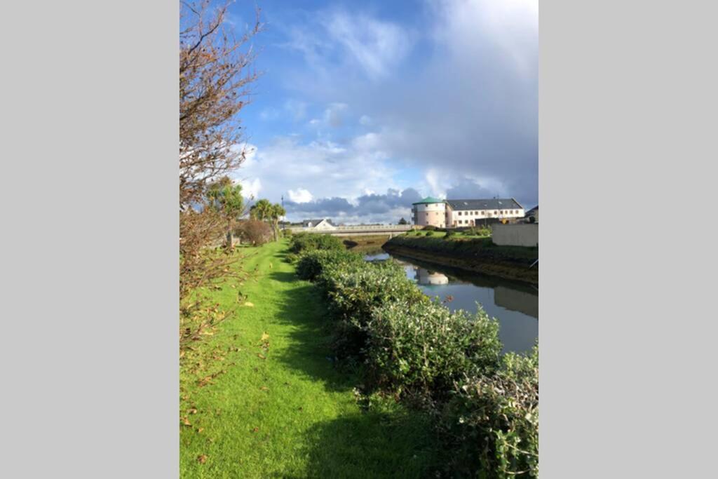 Canal View Belmullet Exterior photo
